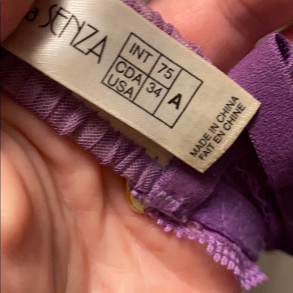 34 A La Senza new 2/25$ - Picture 4 of 4